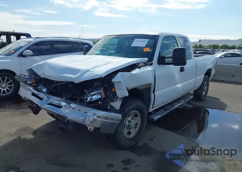 2003 Chevrolet Silverado 1500 z USA, uszkodzony, nr VIN 1GCEK19V63E360627